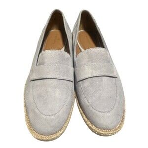 Caslon Tristan Gray Suede Slip On Loafer Women’s Size 9 In Good Condition.
